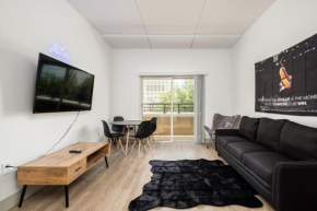 Kobe's Crib- 3BR Luxe Suite